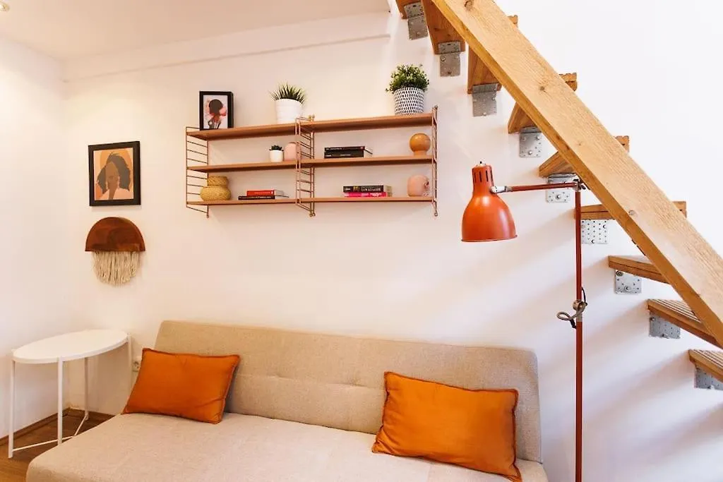 Urban Capsule Apartment - Near Mariahilfer Strasse Vienna