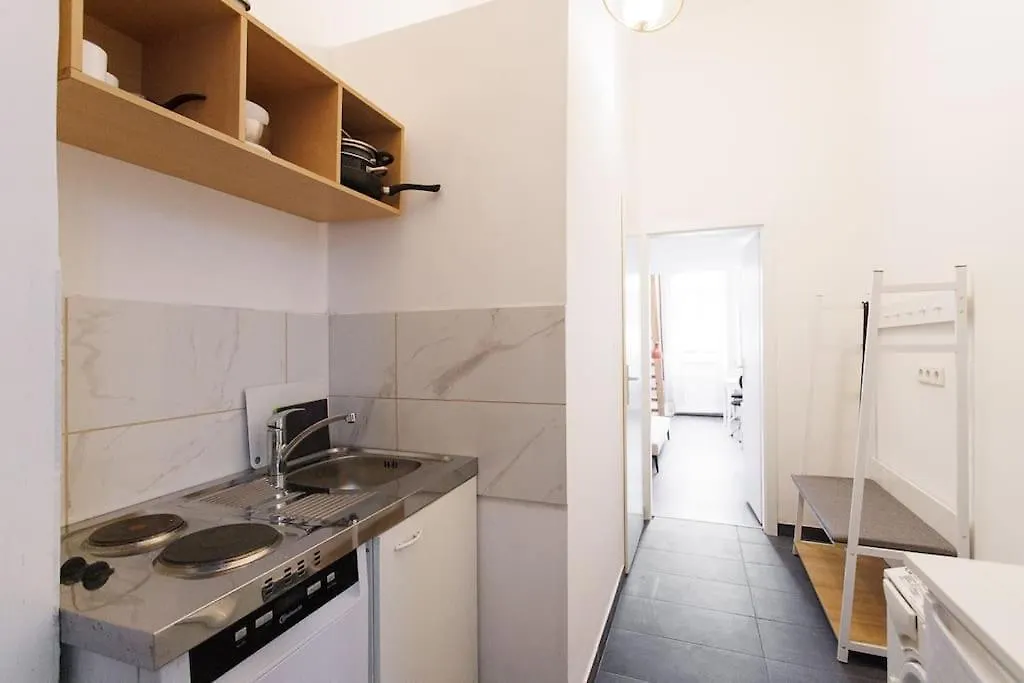 Urban Capsule Apartment - Near Mariahilfer Strasse Vienna Austria